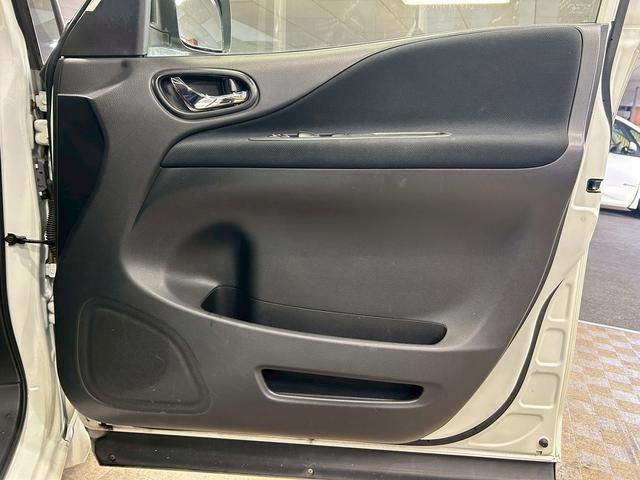 セレナ ハイウェイスター Vセレ+セーフティ SHV Aセフ (両側パワースライド)(純正SDナビ)(フリップダウンモニター)(アラウンドビューモニター)(クルーズコントロール)(エマージェンシーブレーキ)(バックカメラ)(ETC)(純正16インチAW)(51枚目)