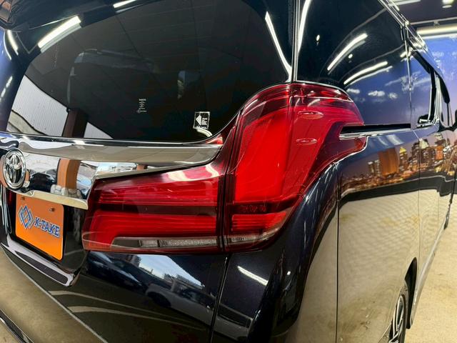 アルファード ２．５Ｓ　Ｃパッケージ　（禁煙車）（後期型）（黒本革シート）（純正ナビ）（後席モニター）（両側パワースライドドア）（シートヒーター＆クーラー）（パワーシート）（シートメモリ）（ウォークスルー）（ＥＴＣ）（純正１８インチＡＷ）（41枚目）