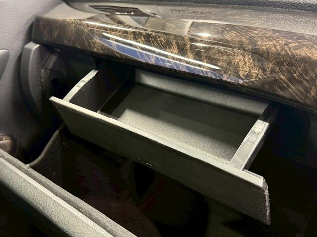 アルファード ３５０Ｓ　Ｃパッケージ　（４ＷＤ）（禁煙車）（後期型）（黒本革シート）（両側パワスラ）（純正ＨＤＤナビ）（全周囲カメラ）（クルーズコントロール）（シートメモリ）（シートヒータ）（コーナーセンサー）（ＥＴＣ）（純正１８ＡＷ）（40枚目）