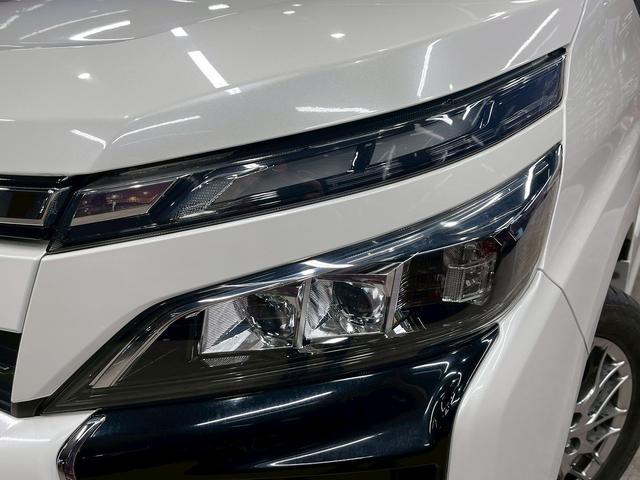 ヴォクシー ハイブリッドＺＳ　トヨタセーフティセンス（禁煙車）（後期型）（フリップダウンモニター）（社外ＳＤナビ）（クルーズコントロール）（シートヒーター）（バックカメラ）（オートマチックハイビーム）（純正１６インチＡＷ）（15枚目）