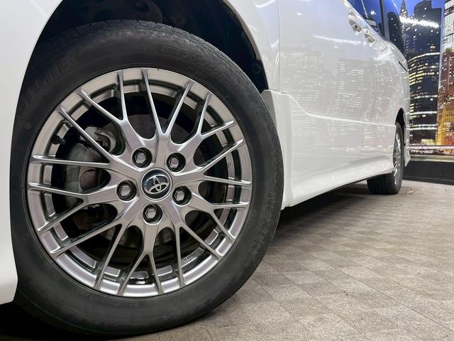 ヴォクシー ハイブリッドＺＳ　トヨタセーフティセンス（禁煙車）（後期型）（フリップダウンモニター）（社外ＳＤナビ）（クルーズコントロール）（シートヒーター）（バックカメラ）（オートマチックハイビーム）（純正１６インチＡＷ）（16枚目）