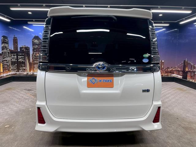 ヴォクシー ハイブリッドＺＳ　トヨタセーフティセンス（禁煙車）（後期型）（フリップダウンモニター）（社外ＳＤナビ）（クルーズコントロール）（シートヒーター）（バックカメラ）（オートマチックハイビーム）（純正１６インチＡＷ）（25枚目）