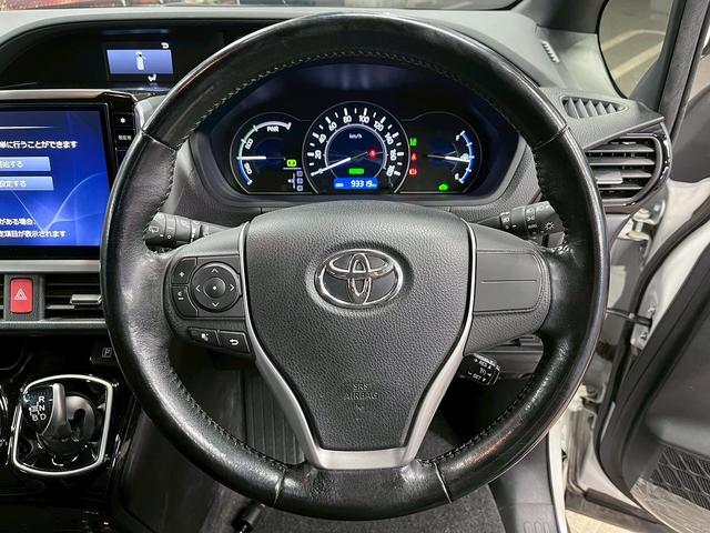 ヴォクシー ハイブリッドＺＳ　トヨタセーフティセンス（禁煙車）（後期型）（フリップダウンモニター）（社外ＳＤナビ）（クルーズコントロール）（シートヒーター）（バックカメラ）（オートマチックハイビーム）（純正１６インチＡＷ）（49枚目）