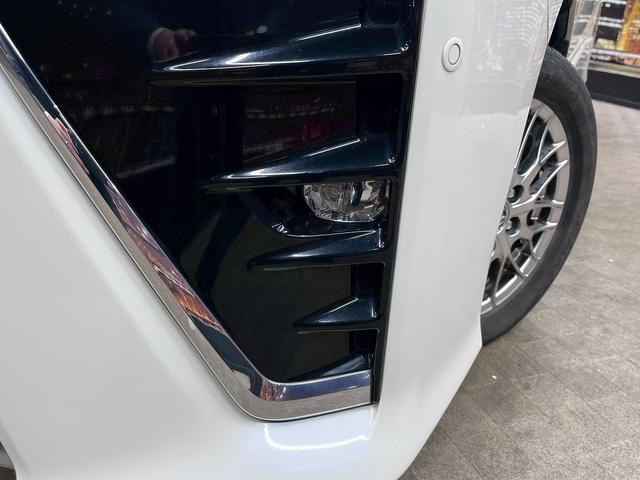 ヴォクシー ハイブリッドＺＳ　トヨタセーフティセンス（禁煙車）（後期型）（フリップダウンモニター）（社外ＳＤナビ）（クルーズコントロール）（シートヒーター）（バックカメラ）（オートマチックハイビーム）（純正１６インチＡＷ）（50枚目）