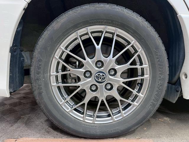 ヴォクシー ハイブリッドＺＳ　トヨタセーフティセンス（禁煙車）（後期型）（フリップダウンモニター）（社外ＳＤナビ）（クルーズコントロール）（シートヒーター）（バックカメラ）（オートマチックハイビーム）（純正１６インチＡＷ）（56枚目）