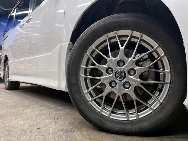 ヴォクシー ハイブリッドＺＳ　トヨタセーフティセンス（禁煙車）（後期型）（フリップダウンモニター）（社外ＳＤナビ）（クルーズコントロール）（シートヒーター）（バックカメラ）（オートマチックハイビーム）（純正１６インチＡＷ）（60枚目）