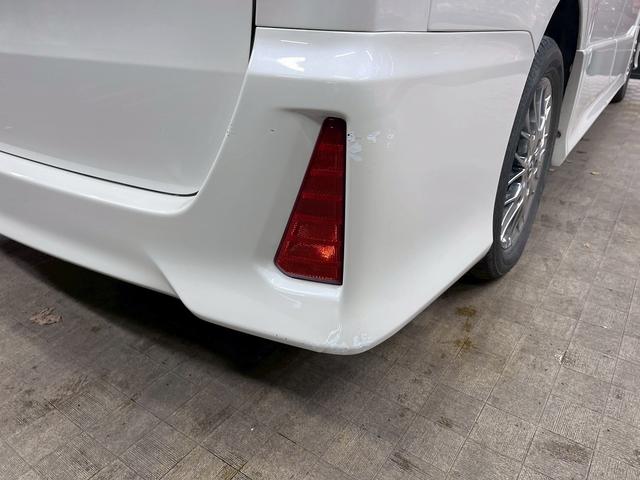 ヴォクシー ハイブリッドＺＳ　トヨタセーフティセンス（禁煙車）（後期型）（フリップダウンモニター）（社外ＳＤナビ）（クルーズコントロール）（シートヒーター）（バックカメラ）（オートマチックハイビーム）（純正１６インチＡＷ）（65枚目）