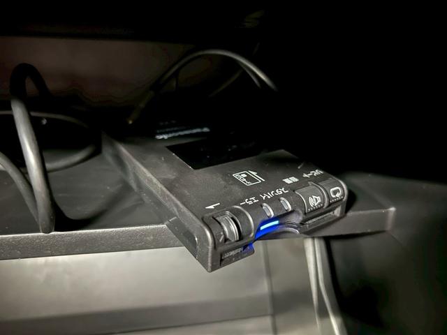 セレナ ハイウェイスター S-ハイブリッド (禁煙車)(後期型)(両側パワースライド)(SDナビ)(バックカメラ)(クルーズコントロール)(レーンアシスト)(ETC)(アイドリングストップ)(HID)(プッシュ&スマートキー)(純正16AW)(10枚目)