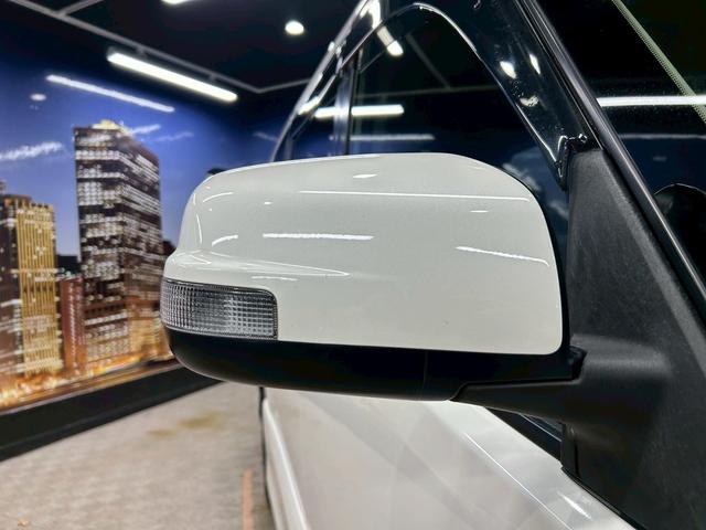 セレナ ハイウェイスター S-ハイブリッド (禁煙車)(後期型)(両側パワースライド)(SDナビ)(バックカメラ)(クルーズコントロール)(レーンアシスト)(ETC)(アイドリングストップ)(HID)(プッシュ&スマートキー)(純正16AW)(13枚目)