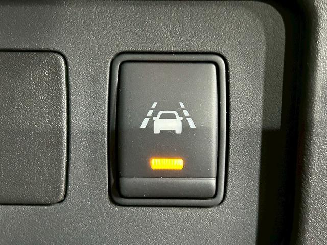 セレナ ハイウェイスター S-ハイブリッド (禁煙車)(後期型)(両側パワースライド)(SDナビ)(バックカメラ)(クルーズコントロール)(レーンアシスト)(ETC)(アイドリングストップ)(HID)(プッシュ&スマートキー)(純正16AW)(44枚目)