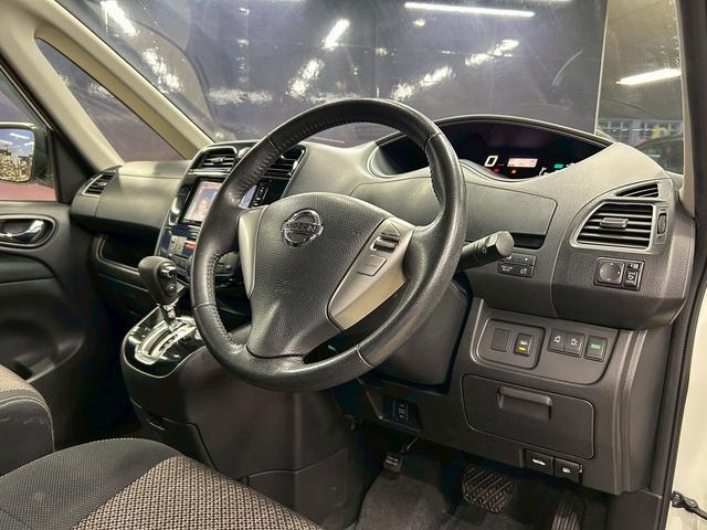 セレナ ハイウェイスター S-ハイブリッド (禁煙車)(後期型)(両側パワースライド)(SDナビ)(バックカメラ)(クルーズコントロール)(レーンアシスト)(ETC)(アイドリングストップ)(HID)(プッシュ&スマートキー)(純正16AW)(46枚目)