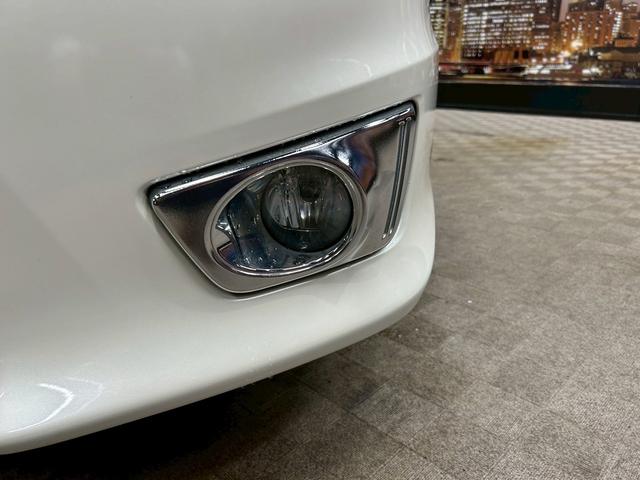 セレナ ハイウェイスター S-ハイブリッド (禁煙車)(後期型)(両側パワースライド)(SDナビ)(バックカメラ)(クルーズコントロール)(レーンアシスト)(ETC)(アイドリングストップ)(HID)(プッシュ&スマートキー)(純正16AW)(53枚目)