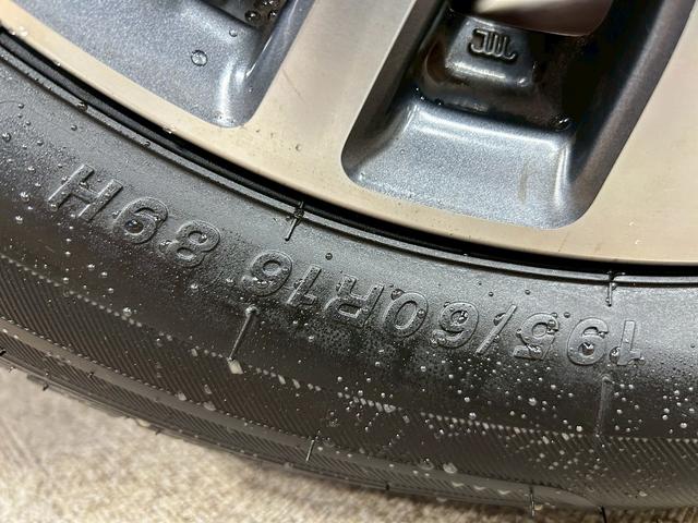 セレナ ハイウェイスター S-ハイブリッド (禁煙車)(後期型)(両側パワースライド)(SDナビ)(バックカメラ)(クルーズコントロール)(レーンアシスト)(ETC)(アイドリングストップ)(HID)(プッシュ&スマートキー)(純正16AW)(55枚目)