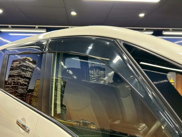 セレナ ハイウェイスター S-ハイブリッド (禁煙車)(後期型)(両側パワースライド)(SDナビ)(バックカメラ)(クルーズコントロール)(レーンアシスト)(ETC)(アイドリングストップ)(HID)(プッシュ&スマートキー)(純正16AW)(56枚目)