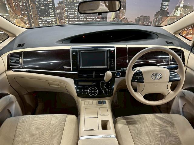 大阪府四条畷市にミニバン車を『お値打ち価格』で展示している良質中古車専門店です。全車、事故歴修復歴なしの車両限定で取り扱い！。関西地域で最もお得な価格かつ最良質車をご提供できるよう努めております。