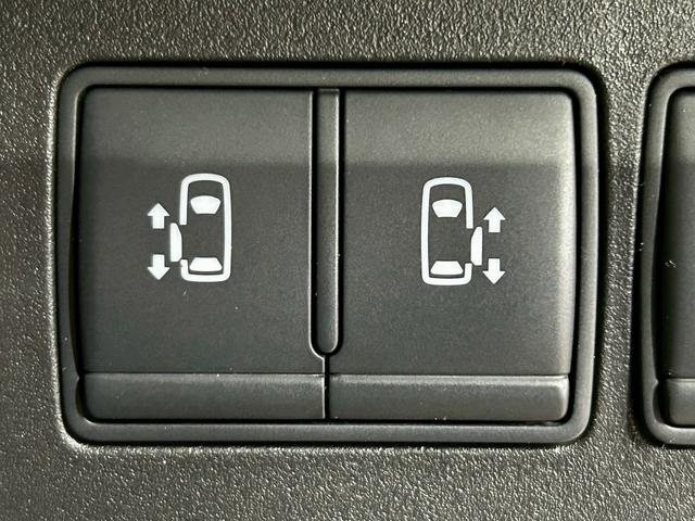 セレナ ハイウェイスター　Ｓ－ハイブリッド　（禁煙車）（８人乗り）（後期型）（両側パワースライドドア）（純正ＳＤナビ）（エマージェンシーブレーキ）（フルセグ（クルーズコントロール）（ＥＴＣ）（フォグライト）（ＬＥＤ）（純正１６インチＡＷ）（8枚目）