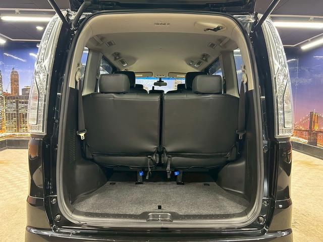 セレナ ハイウェイスター　Ｓ－ハイブリッド　（禁煙車）（８人乗り）（後期型）（両側パワースライドドア）（純正ＳＤナビ）（エマージェンシーブレーキ）（フルセグ（クルーズコントロール）（ＥＴＣ）（フォグライト）（ＬＥＤ）（純正１６インチＡＷ）（13枚目）