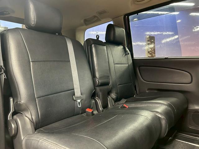 セレナ ハイウェイスター　Ｓ－ハイブリッド　（禁煙車）（８人乗り）（後期型）（両側パワースライドドア）（純正ＳＤナビ）（エマージェンシーブレーキ）（フルセグ（クルーズコントロール）（ＥＴＣ）（フォグライト）（ＬＥＤ）（純正１６インチＡＷ）（16枚目）