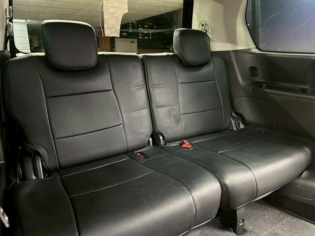 セレナ ハイウェイスター　Ｓ－ハイブリッド　（禁煙車）（８人乗り）（後期型）（両側パワースライドドア）（純正ＳＤナビ）（エマージェンシーブレーキ）（フルセグ（クルーズコントロール）（ＥＴＣ）（フォグライト）（ＬＥＤ）（純正１６インチＡＷ）（17枚目）