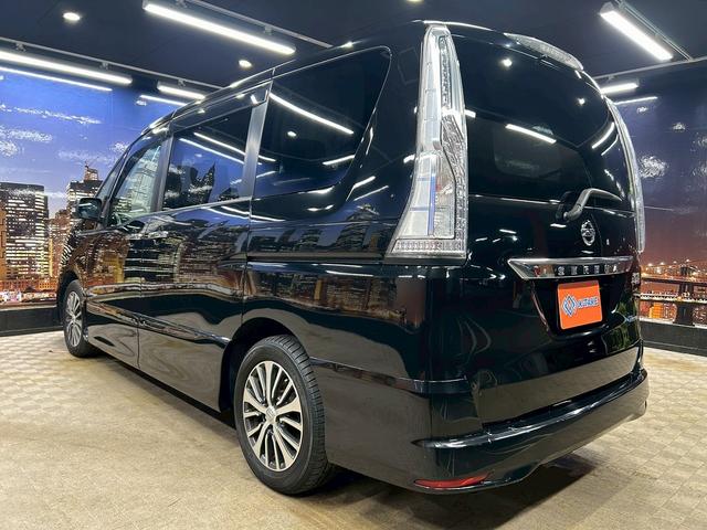セレナ ハイウェイスター　Ｓ－ハイブリッド　（禁煙車）（８人乗り）（後期型）（両側パワースライドドア）（純正ＳＤナビ）（エマージェンシーブレーキ）（フルセグ（クルーズコントロール）（ＥＴＣ）（フォグライト）（ＬＥＤ）（純正１６インチＡＷ）（22枚目）