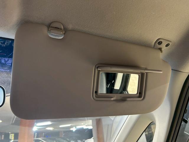 セレナ ハイウェイスター　Ｓ－ハイブリッド　（禁煙車）（８人乗り）（後期型）（両側パワースライドドア）（純正ＳＤナビ）（エマージェンシーブレーキ）（フルセグ（クルーズコントロール）（ＥＴＣ）（フォグライト）（ＬＥＤ）（純正１６インチＡＷ）（46枚目）