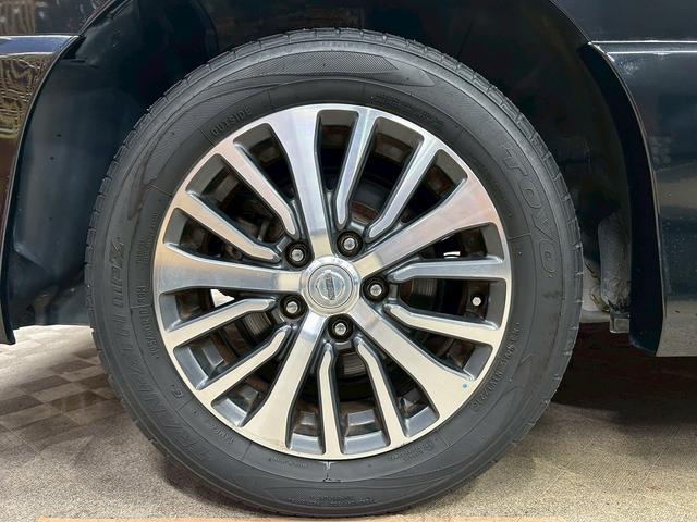 セレナ ハイウェイスター　Ｓ－ハイブリッド　（禁煙車）（８人乗り）（後期型）（両側パワースライドドア）（純正ＳＤナビ）（エマージェンシーブレーキ）（フルセグ（クルーズコントロール）（ＥＴＣ）（フォグライト）（ＬＥＤ）（純正１６インチＡＷ）（68枚目）