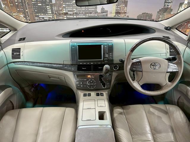 エスティマハイブリッド Ｇ　レザーパッケージ　（禁煙車）（７人乗り）（両側電動ドア）（フリップダウンモニター）（純正ＨＤＤナビ）（電動リアゲート）（シートヒーター）（パワーシート）（バックカメラ）（コーナーセンサー）（純正１７インチＡＷ）（5枚目）
