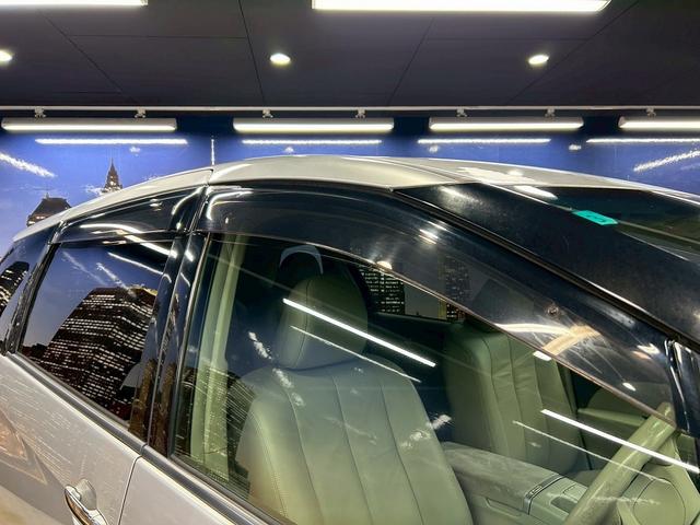 エスティマハイブリッド Ｇ　レザーパッケージ　（禁煙車）（７人乗り）（両側電動ドア）（フリップダウンモニター）（純正ＨＤＤナビ）（電動リアゲート）（シートヒーター）（パワーシート）（バックカメラ）（コーナーセンサー）（純正１７インチＡＷ）（17枚目）