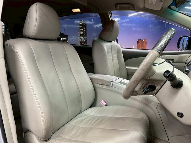 エスティマハイブリッド Ｇ　レザーパッケージ　（禁煙車）（７人乗り）（両側電動ドア）（フリップダウンモニター）（純正ＨＤＤナビ）（電動リアゲート）（シートヒーター）（パワーシート）（バックカメラ）（コーナーセンサー）（純正１７インチＡＷ）（19枚目）