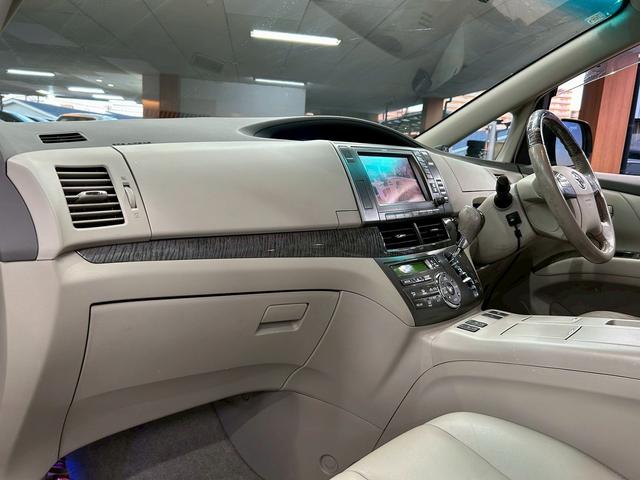 エスティマハイブリッド Ｇ　レザーパッケージ　（禁煙車）（７人乗り）（両側電動ドア）（フリップダウンモニター）（純正ＨＤＤナビ）（電動リアゲート）（シートヒーター）（パワーシート）（バックカメラ）（コーナーセンサー）（純正１７インチＡＷ）（36枚目）