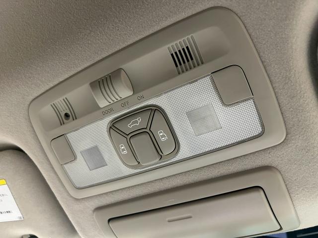エスティマハイブリッド Ｇ　レザーパッケージ　（禁煙車）（７人乗り）（両側電動ドア）（フリップダウンモニター）（純正ＨＤＤナビ）（電動リアゲート）（シートヒーター）（パワーシート）（バックカメラ）（コーナーセンサー）（純正１７インチＡＷ）（42枚目）