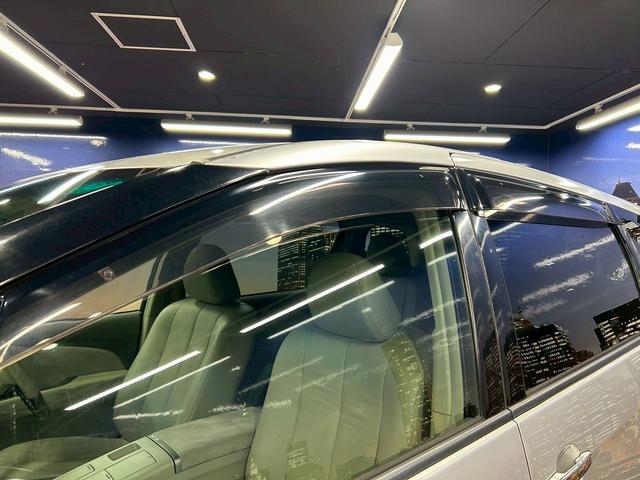 エスティマハイブリッド Ｇ　レザーパッケージ　（禁煙車）（７人乗り）（両側電動ドア）（フリップダウンモニター）（純正ＨＤＤナビ）（電動リアゲート）（シートヒーター）（パワーシート）（バックカメラ）（コーナーセンサー）（純正１７インチＡＷ）（55枚目）