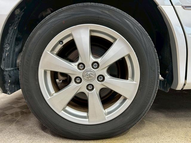 エスティマハイブリッド Ｇ　レザーパッケージ　（禁煙車）（７人乗り）（両側電動ドア）（フリップダウンモニター）（純正ＨＤＤナビ）（電動リアゲート）（シートヒーター）（パワーシート）（バックカメラ）（コーナーセンサー）（純正１７インチＡＷ）（60枚目）