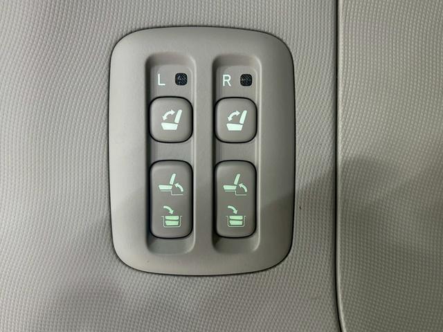 エスティマハイブリッド Ｇ　レザーパッケージ　（禁煙車）（７人乗り）（両側電動ドア）（フリップダウンモニター）（純正ＨＤＤナビ）（電動リアゲート）（シートヒーター）（パワーシート）（バックカメラ）（コーナーセンサー）（純正１７インチＡＷ）（64枚目）