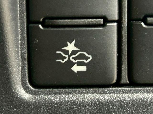 ヴォクシー ハイブリッドＺＳ　煌　（禁煙車）（後期型）（パワースライドドア）（純正ナビ）（ビルトインＥＴＣ）（クルーズコントロール）（シートヒーター）（両側スライドドア）（ウォークスルー）（ＬＥＤヘッドライト）（純正１６インチＡＷ）（10枚目）