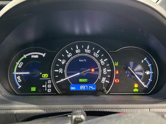 ヴォクシー ハイブリッドＺＳ　煌　（禁煙車）（後期型）（パワースライドドア）（純正ナビ）（ビルトインＥＴＣ）（クルーズコントロール）（シートヒーター）（両側スライドドア）（ウォークスルー）（ＬＥＤヘッドライト）（純正１６インチＡＷ）（52枚目）