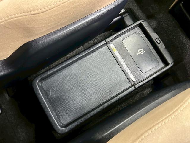 ノア ハイブリッドＸ　（禁煙車）（ＴＲＤフルエアロ）（後期型）（両側パワースライドドア）（純正ナビ）（フリップダウンモニター）（クルーズコントロール）（バックカメラ）（シートヒーター）（ＥＴＣ）（純正１５インチＡＷ）（42枚目）