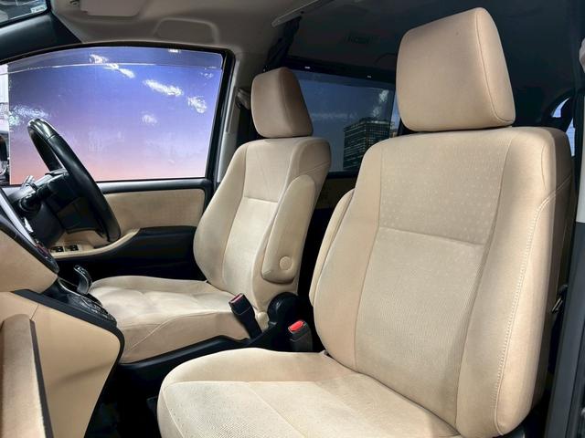 ノア ハイブリッドＸ　（禁煙車）（ＴＲＤフルエアロ）（後期型）（両側パワースライドドア）（純正ナビ）（フリップダウンモニター）（クルーズコントロール）（バックカメラ）（シートヒーター）（ＥＴＣ）（純正１５インチＡＷ）（48枚目）