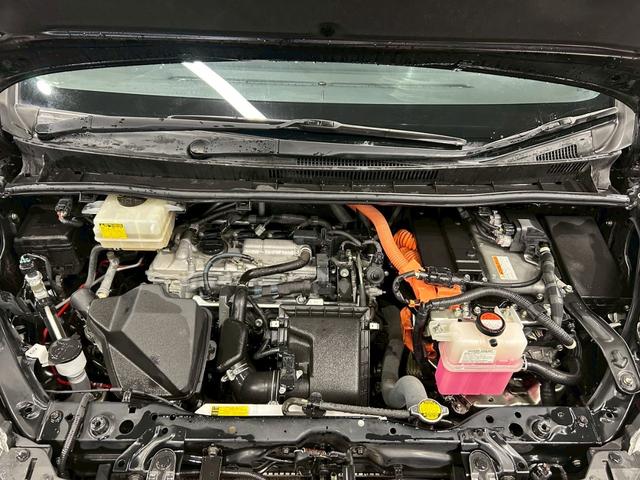 ノア ハイブリッドＸ　（禁煙車）（ＴＲＤフルエアロ）（後期型）（両側パワースライドドア）（純正ナビ）（フリップダウンモニター）（クルーズコントロール）（バックカメラ）（シートヒーター）（ＥＴＣ）（純正１５インチＡＷ）（51枚目）