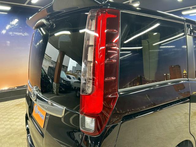 ノア ハイブリッドＸ　（禁煙車）（ＴＲＤフルエアロ）（後期型）（両側パワースライドドア）（純正ナビ）（フリップダウンモニター）（クルーズコントロール）（バックカメラ）（シートヒーター）（ＥＴＣ）（純正１５インチＡＷ）（62枚目）