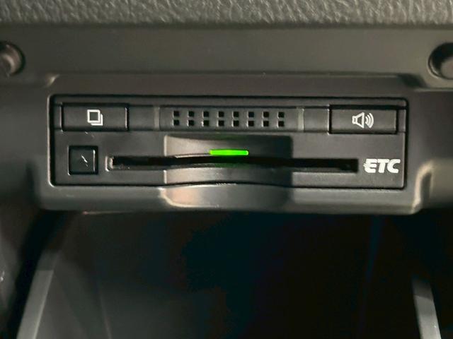 アルファード 240S Cパッケージ (禁煙車)(後期型)(両側パワースライドドア)(アルパインナビ)(パワーバックドア)(クルーズコントロール)(クリアランスソナー)(バックカメラ)(ビルトインETC)(純正18インチAW)(14枚目)