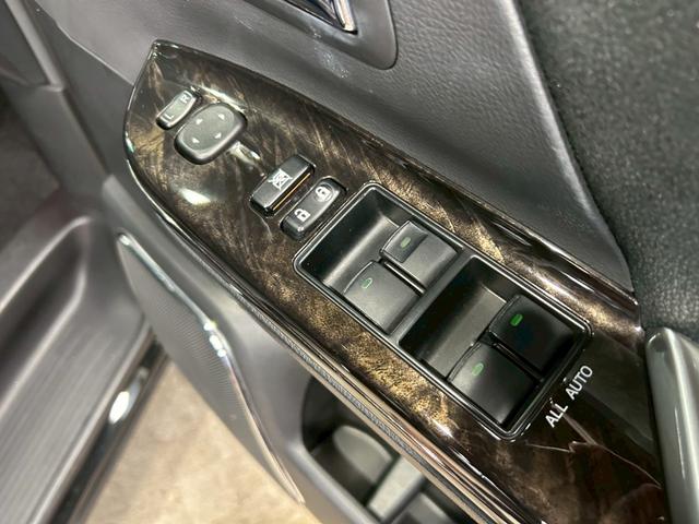 アルファード 240S Cパッケージ (禁煙車)(後期型)(両側パワースライドドア)(アルパインナビ)(パワーバックドア)(クルーズコントロール)(クリアランスソナー)(バックカメラ)(ビルトインETC)(純正18インチAW)(37枚目)