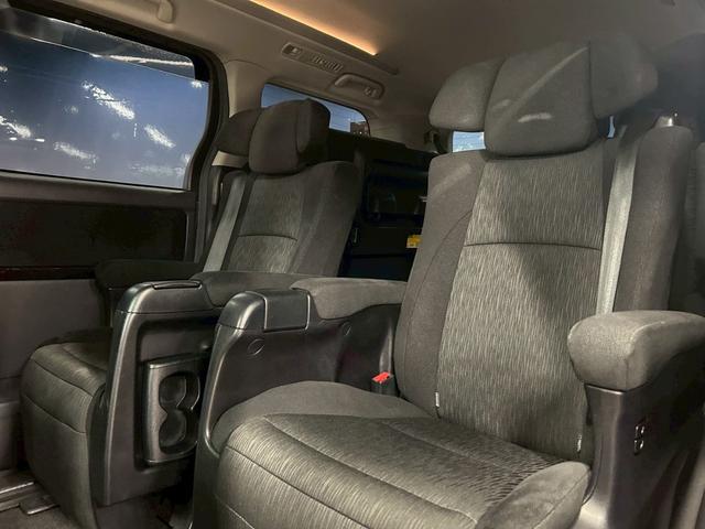 アルファード 240S Cパッケージ (禁煙車)(後期型)(両側パワースライドドア)(アルパインナビ)(パワーバックドア)(クルーズコントロール)(クリアランスソナー)(バックカメラ)(ビルトインETC)(純正18インチAW)(56枚目)