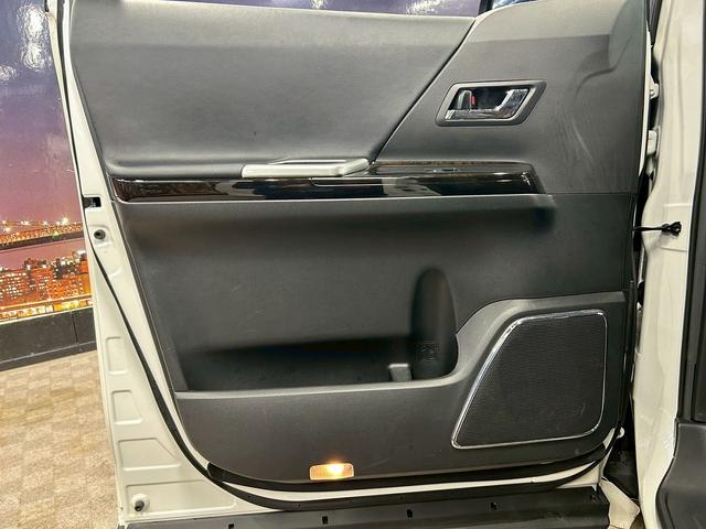 アルファード 240S タイプゴールド (禁煙車)(後期型)(ハーフレザー)(両側パワスラ)(フリップダウンモニター)(純正HDDナビ)(バックカメラ)(クルーズコントロール)(パワーバックドア)(ビルトインETC)(純正18インチAW)(31枚目)