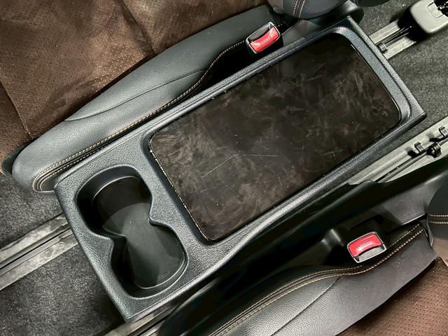 アルファード 240S タイプゴールド (禁煙車)(後期型)(ハーフレザー)(両側パワスラ)(フリップダウンモニター)(純正HDDナビ)(バックカメラ)(クルーズコントロール)(パワーバックドア)(ビルトインETC)(純正18インチAW)(32枚目)