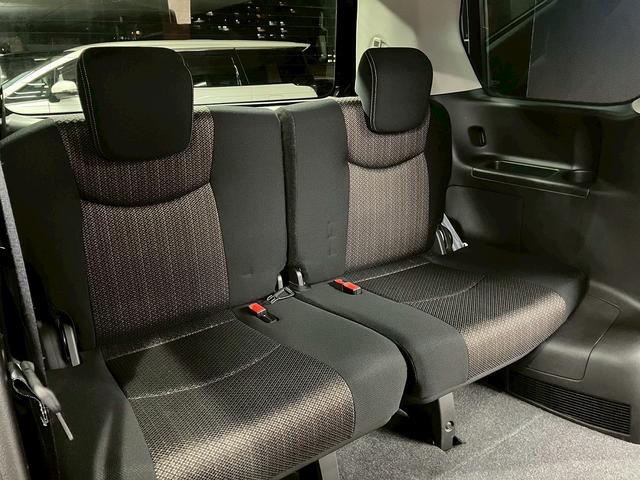 セレナ ハイウェイスター　Ｓ－ハイブリッド　（禁煙車）（後期型）（両側パワースライド）（アルパイン製ナビ）（バックカメラ）（クルーズコントロール）（車線逸脱警報）（アイドリングストップ）（ビルトインＥＴＣ）（スマートキー）（純正１６インチＡＷ）（19枚目）