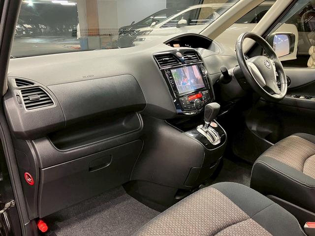 セレナ ハイウェイスター　Ｓ－ハイブリッド　（禁煙車）（後期型）（両側パワースライド）（アルパイン製ナビ）（バックカメラ）（クルーズコントロール）（車線逸脱警報）（アイドリングストップ）（ビルトインＥＴＣ）（スマートキー）（純正１６インチＡＷ）（28枚目）