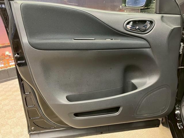 セレナ ハイウェイスター　Ｓ－ハイブリッド　（禁煙車）（後期型）（両側パワースライド）（アルパイン製ナビ）（バックカメラ）（クルーズコントロール）（車線逸脱警報）（アイドリングストップ）（ビルトインＥＴＣ）（スマートキー）（純正１６インチＡＷ）（29枚目）