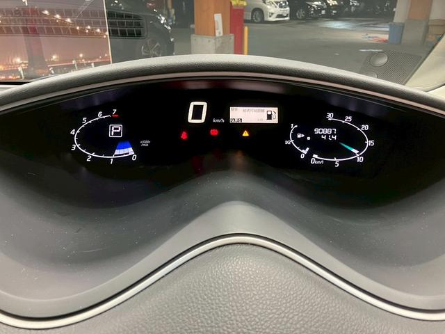 セレナ ハイウェイスター　Ｓ－ハイブリッド　（禁煙車）（後期型）（両側パワースライド）（アルパイン製ナビ）（バックカメラ）（クルーズコントロール）（車線逸脱警報）（アイドリングストップ）（ビルトインＥＴＣ）（スマートキー）（純正１６インチＡＷ）（42枚目）