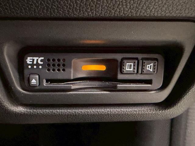 ステップワゴンスパーダ スパーダハイブリッド　Ｇ　ホンダセンシング　（禁煙車）（後期型）（両側パワースライド）（純正ナビ）（バックカメラ）（レーダークルーズ）（オートブレーキホールド）（ビルトインＥＴＣ）（ＬＥＤヘッド）（Ｂｌｕｅｔｏｏｔｈ対応）（純正１６インチＡＷ）（13枚目）